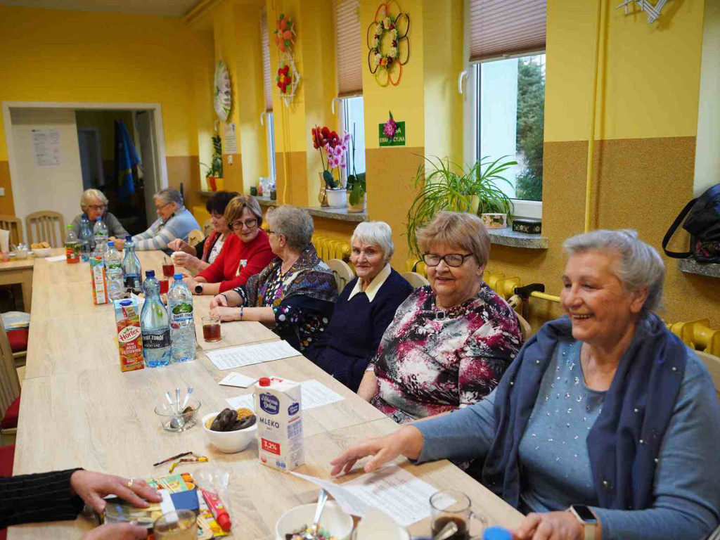 Ponad 40 członków w koczalskim klubie seniora. Zainteresowania mają szerokie.
