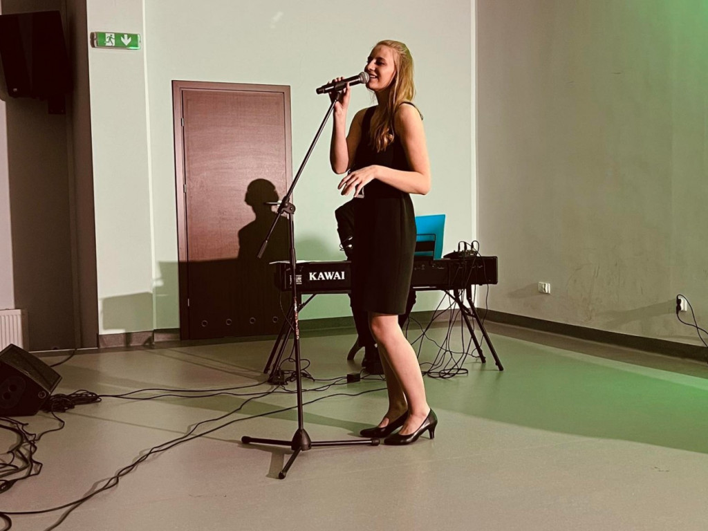 Aktorka i pianista w duecie. Recital o życiu Anny German w Przechlewie.