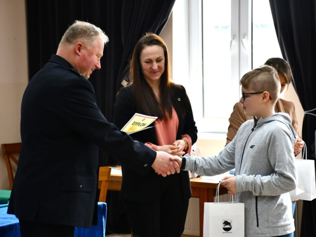 Młodzież zapobiega pożarom - turniej wiedzy pożarniczej