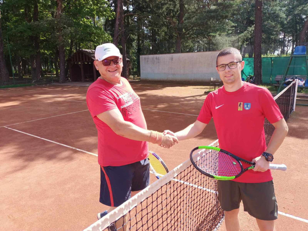 Zapragnęli rywalizacji na wzór ligowych rozgrywek. Mają za sobą już 2619 meczów. 5238 zużytych piłek, a w rankingu 74 graczy - Liga Tenisa Ziemnego w Czarnem, Robert Kotys, wywiad