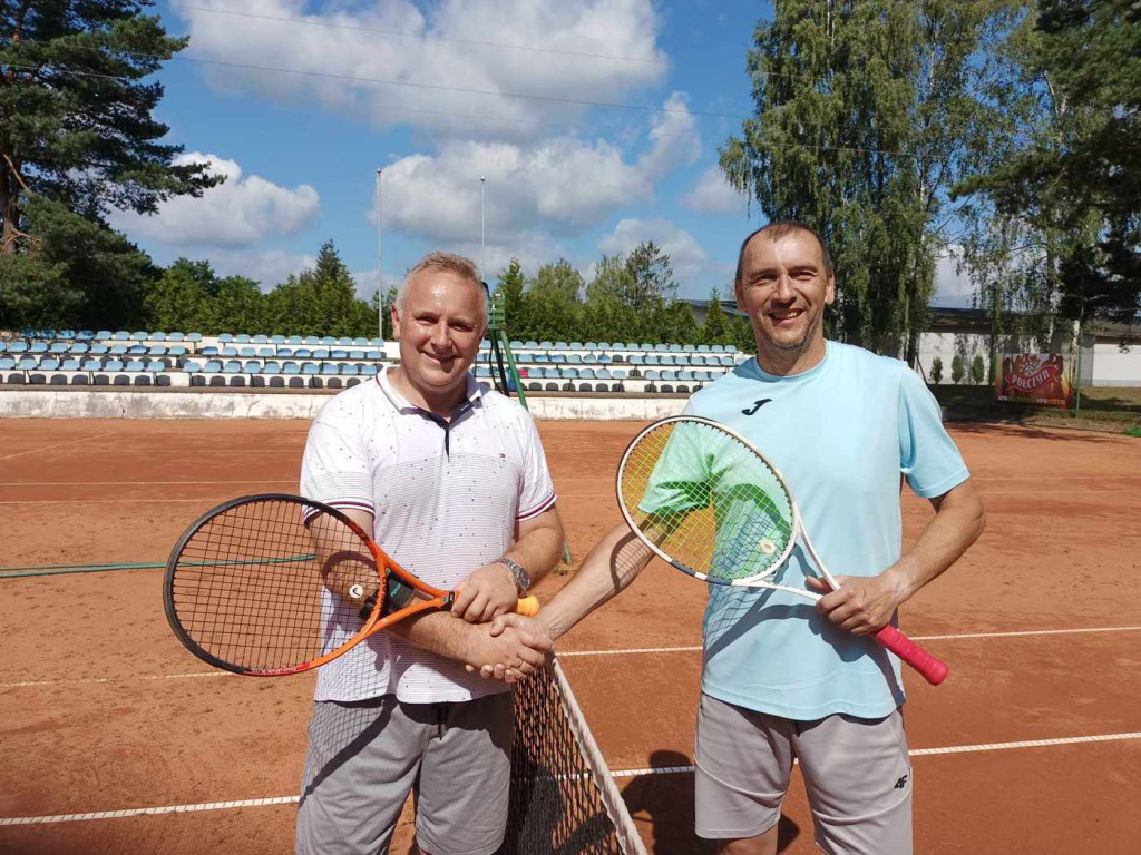 Zapragnęli rywalizacji na wzór ligowych rozgrywek. Mają za sobą już 2619 meczów. 5238 zużytych piłek, a w rankingu 74 graczy - Liga Tenisa Ziemnego w Czarnem, Robert Kotys, wywiad