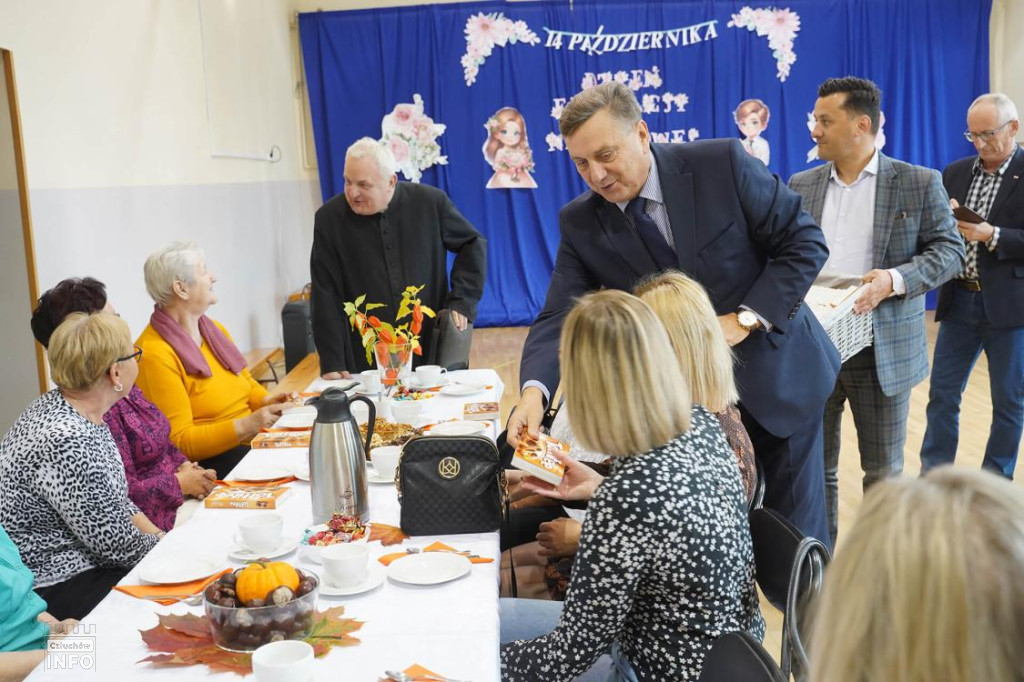 Dzień Nauczyciela w przedszkolu Jacka i Agatki