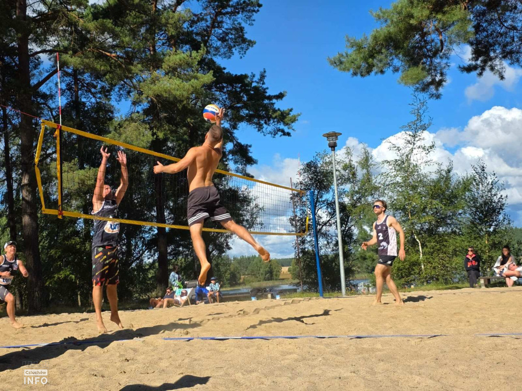 Turniej siatkówki plażowej w Koczale – zdjęcia