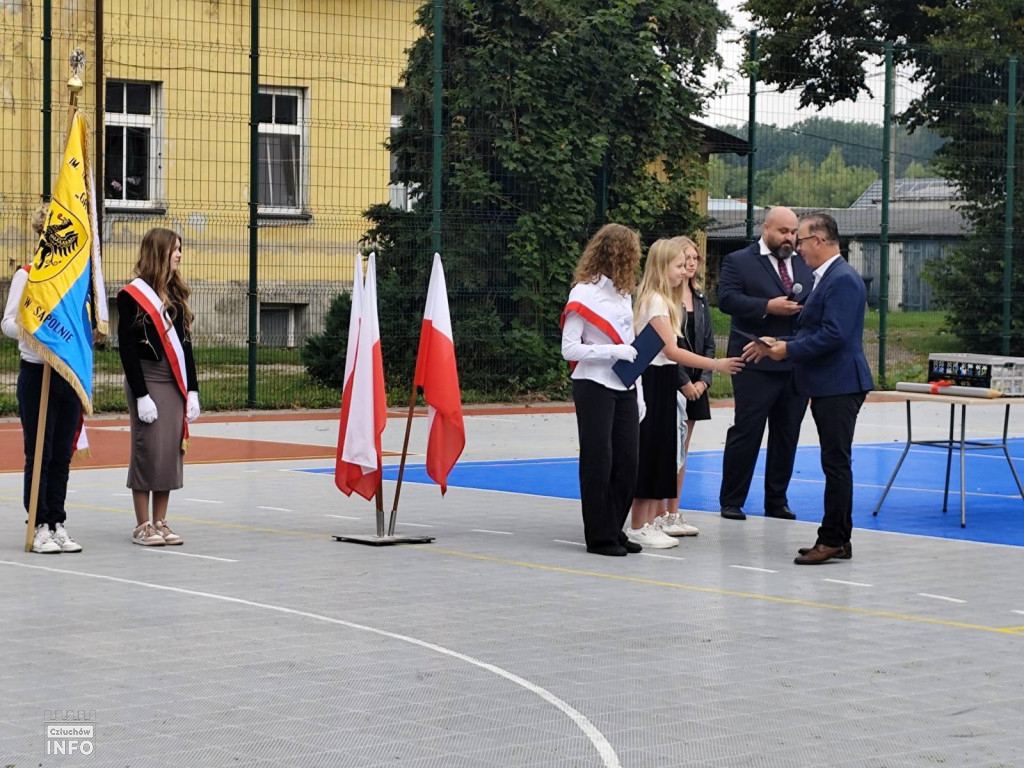 Rozpoczęcie roku szkolnego w Przechlewie – zdjęcia