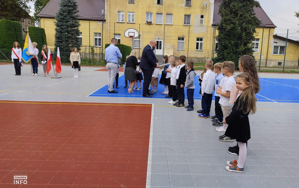 Rozpoczęcie roku szkolnego w Przechlewie – zdjęcia