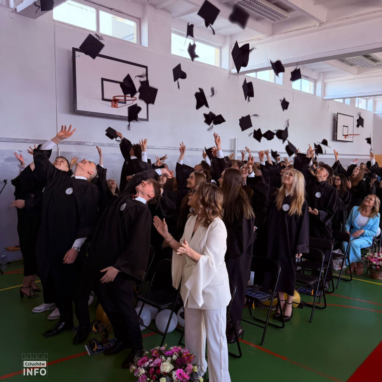 Pożegnanie maturzystów 2026 – zdjęcia