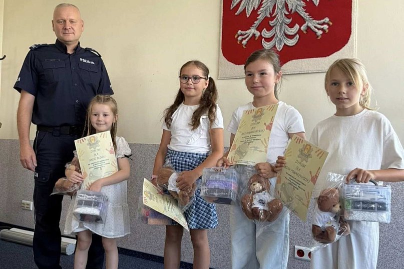 Konkurs plastyczny dzieci policjantów – zdjęcia