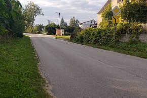 Czarnoszyce: mieszkańcy żądają 30 km/h, progów i chodnika-6270
