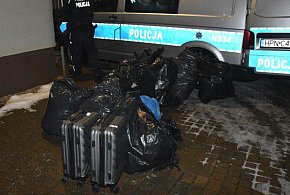 Policja zabezpieczyła odzież wartą ponad 31 tys. zł.