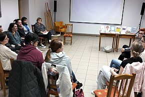 Spotkanie grupy wsparcia dla rodziców dzieci neuroróżnorodnych