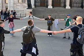 Uczniowie ze Stołczna w trzech stolicach Europy. Relacja z wyjazdu Erasmus+