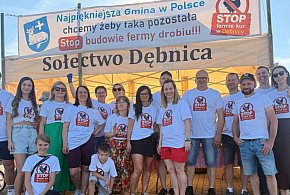 Ciężkie oskarżenia i wojna na podpisy w Dębnicy. Kulisy gry o fermę kurzą