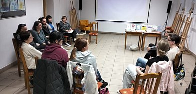 Spotkanie grupy wsparcia dla rodziców dzieci neuroróżnorodnych