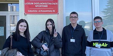 A gdyby tak jeden dzień bez telefonu? Uczniowie LO uczą życia offline