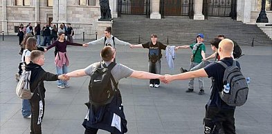 Uczniowie ze Stołczna w trzech stolicach Europy. Relacja z wyjazdu Erasmus+