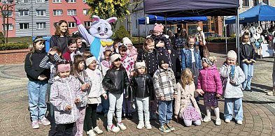 Świąteczna atmosfera na kiermaszu wielkanocnym w Debrznie