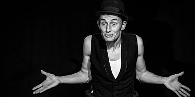 „Być jak Charlie Chaplin” w Człuchowie. Teatr i film w jednym wydarzeniu