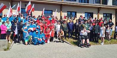 Tak wyglądał 3 maj z Człuchowskimi Morsami na plaży OSiR