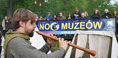 Zwiedzanie wieży nocą i klimat „Allo, Allo!” Noc Muzeów w Człuchowie