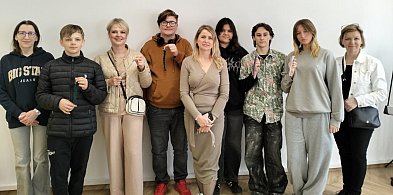 Biblioteka połączyła dzieci, młodzież i seniorów
