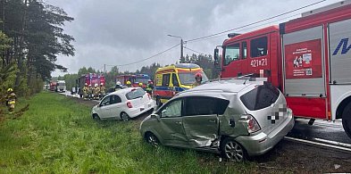 Zderzenie dwóch aut na DK25 między Stołcznem a Gwieździnem