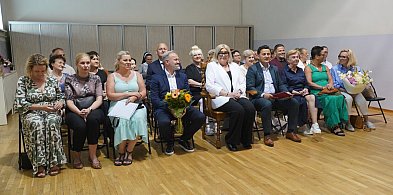 Po ponad 40 latach pracy pożegnały się z uczniami i przedszkolakami