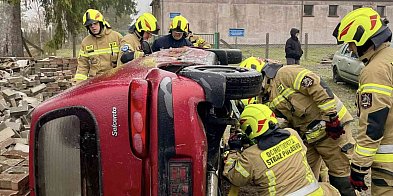 Strażacy z dwóch powiatów trenowali w Strzeczonie pożar i poważny wypadek-6969