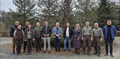 Debrzno planuje budowę ścieżki wokół stawu. Jest porozumienie z gminą Lipka
