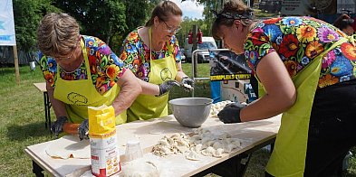 Zjadł 28 pierogów w dwie minuty