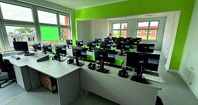 Nowoczesna sala komputerowa w Szkole Podstawowej w Przechlewie-6155