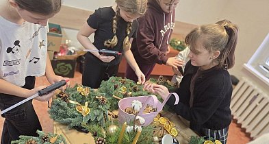 Warsztaty florystyczne dla dzieci w Przechlewie