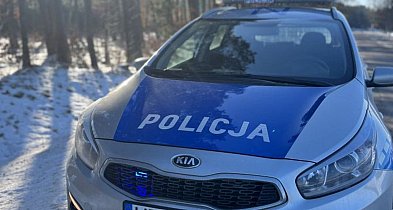 Leżał w rowie przy DK22. Policjanci ruszyli z pomocą