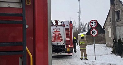 Pożar w Przechlewie. Strażacy interweniowali, a mieszkańcy otrzymali pomoc