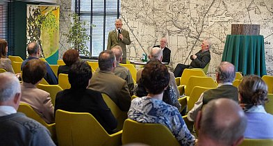 Powstała monografia Nadleśnictwa Niedźwiady. Opowiada historię ludzi lasu