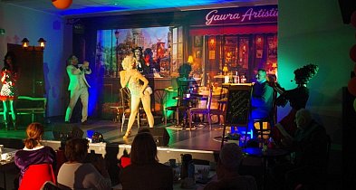 Spektakl inspirowany Edith Piaf w Przechlewie. Muzyczna podróż do Paryża