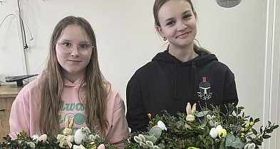 Młodzież stworzyła własne dekoracje podczas warsztatów florystycznych