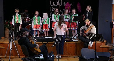 100 dzieci w projekcie kulturalnym. Warsztaty, wyjazdy i czerwcowy finał