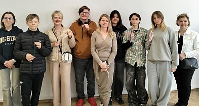 Biblioteka połączyła dzieci, młodzież i seniorów