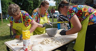 Zjadł 28 pierogów w dwie minuty. Mistrzostwa lepienia pierogów