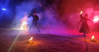 Wianki, ogień i zabawa do rana. Noc Kupały wraca nad Jezioro Końskie