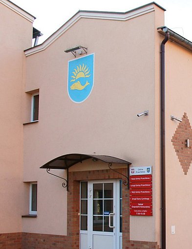 Urzędnik z Przechlewa zaatakował ucznia. Sprawa umorzona