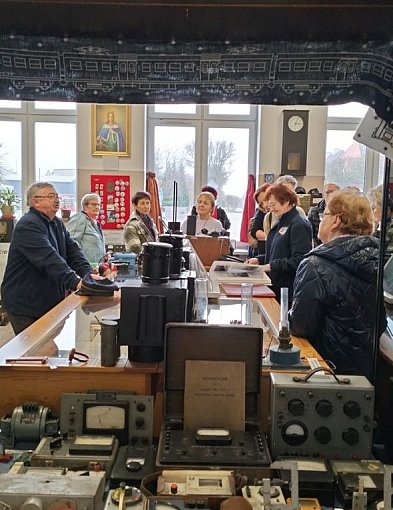 Mieszkańcy zwiedzali Salę Tradycji Kolejnictwa w Człuchowie