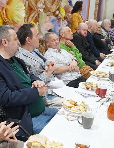Prawie 40 osób na śniadaniu wielkanocnym w Środowiskowym Domu Samopomocy