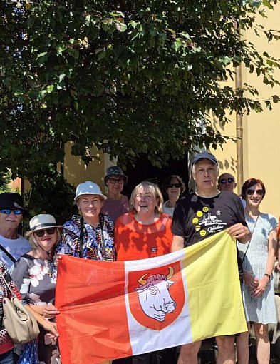 Mieszkańcy poznawali historię człuchowskich szkół podczas spaceru