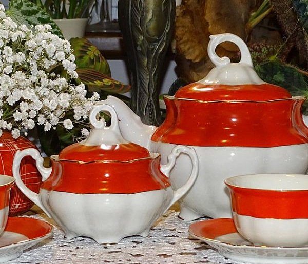 Serwisy kawowe z PRL wciąż na wystawie w muzeum w Człuchowie