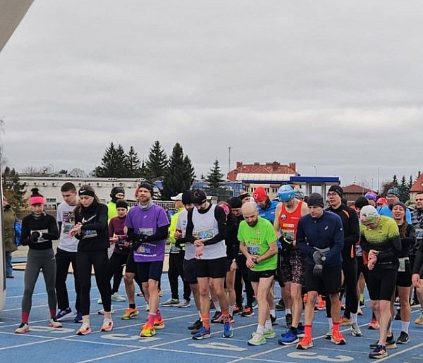 II Bieg Wyzwolenia w Człuchowie. 88 zawodników na trasie 8 km