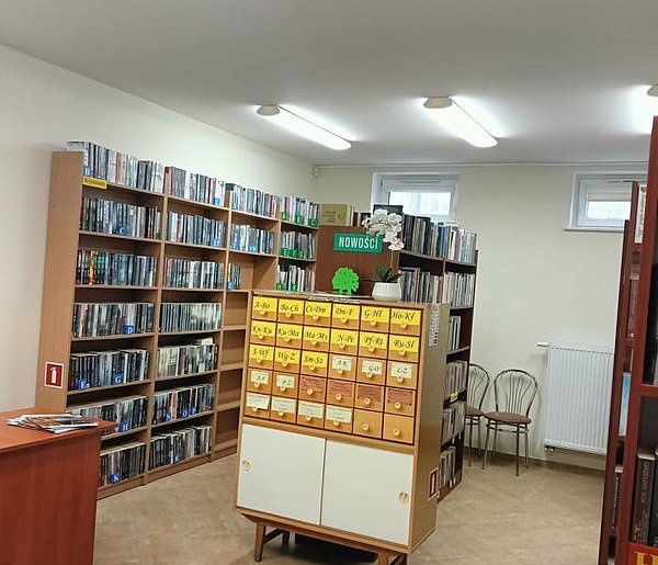 Biblioteka w Polnicy zmieniła siedzibę. Dlaczego i gdzie teraz działa?