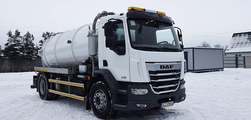 Gmina Rzeczenica kupiła nowy wóz asenizacyjny. Ma poprawić czystość