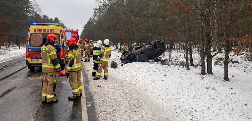 Wypadek na DK25 w Sporyszu. Duże utrudnienia [AKTUALIZACJA]