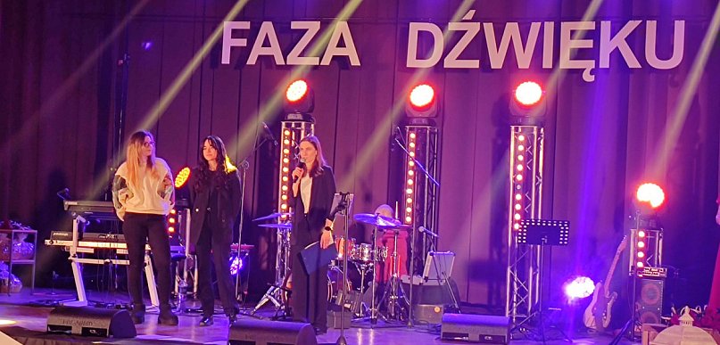 Faza Dźwięku zagrała w Czarnem. Pełna sala i 11 tys. zł dla zwierząt